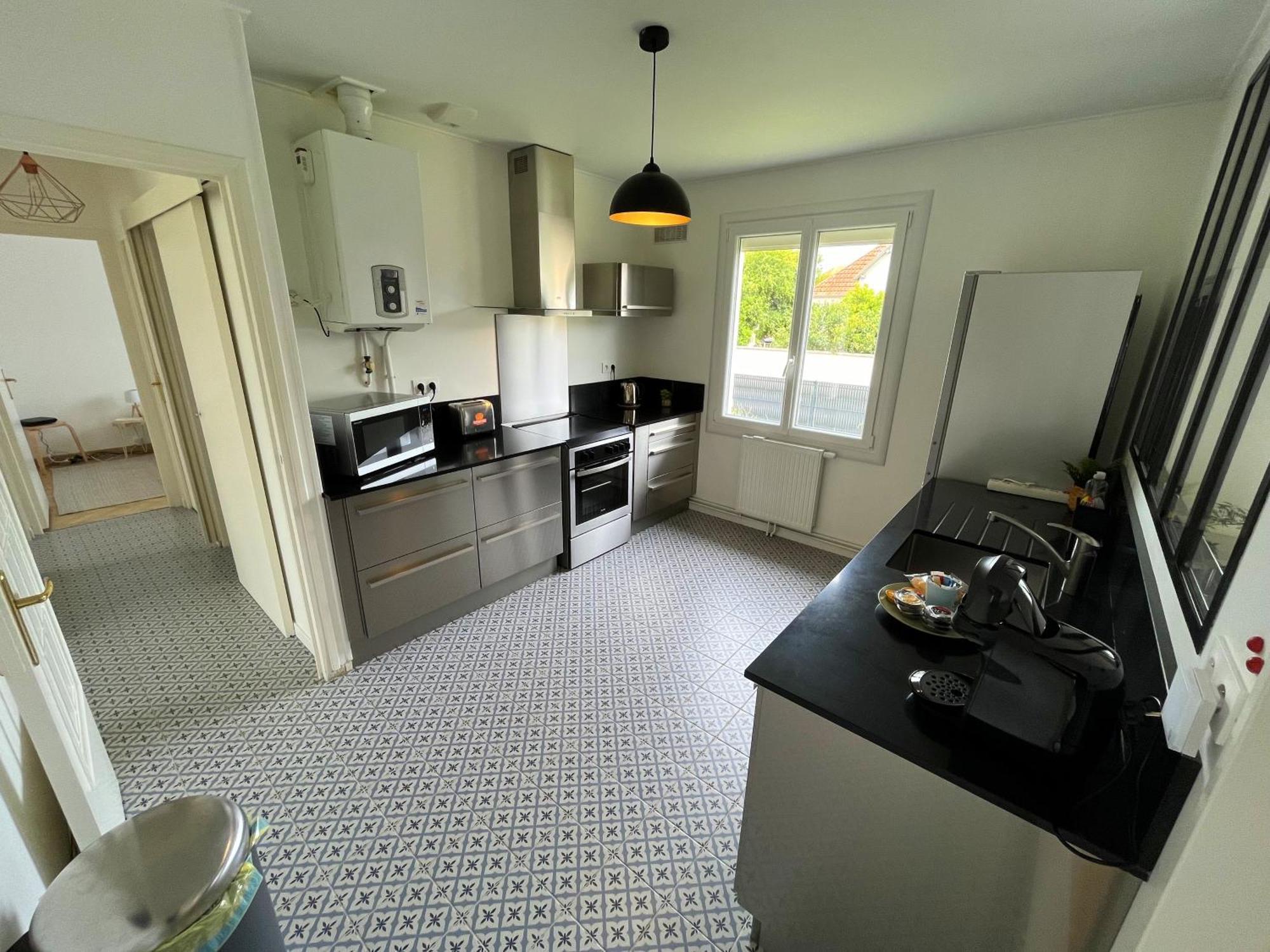 Holiday home A 12 Min A Pied De La Et 5 Min Du Centre De *