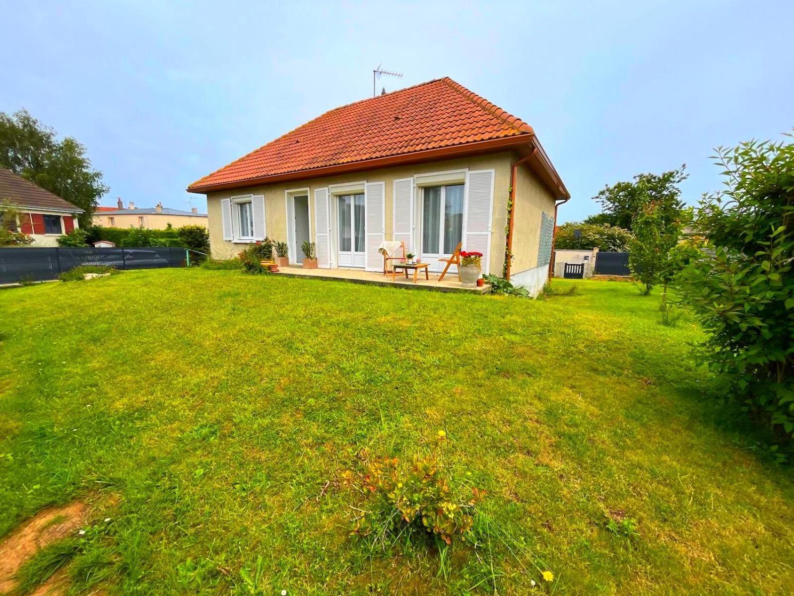 A 12 Min A Pied De La Et 5 Min Du Centre De Holiday home Luc-sur-Mer