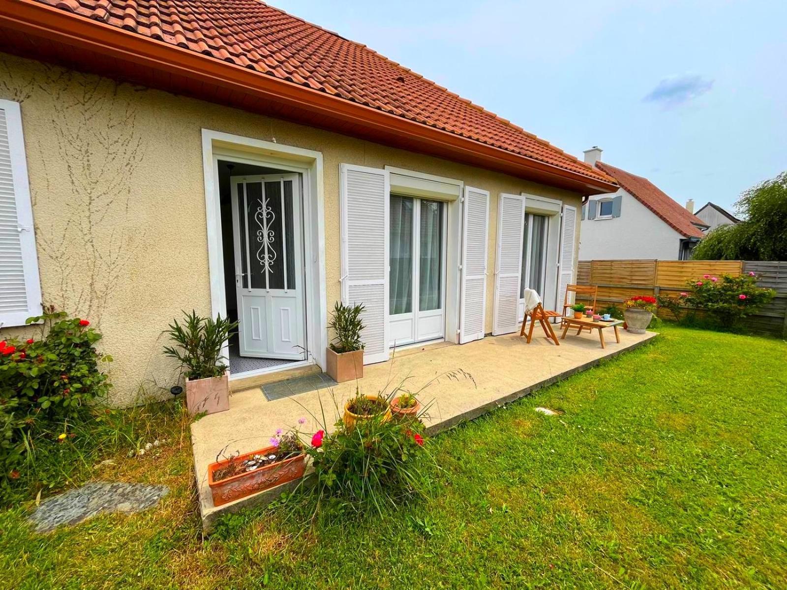 A 12 Min A Pied De La Et 5 Min Du Centre De Holiday home *
